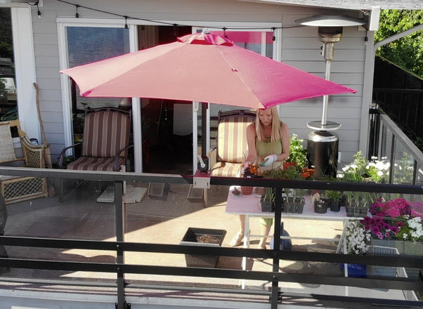 mounts Strong enough to hold big umbrellas